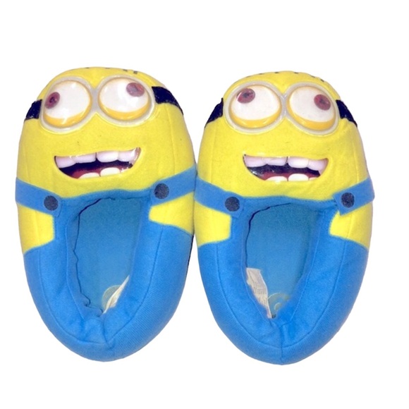 Disney Other - Minions slippers kids size 13